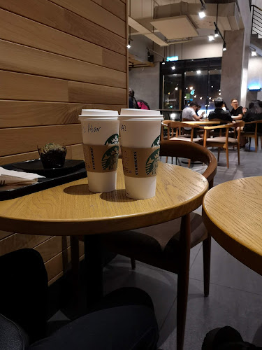 Comentarii opinii despre Starbucks Juru R&R DT