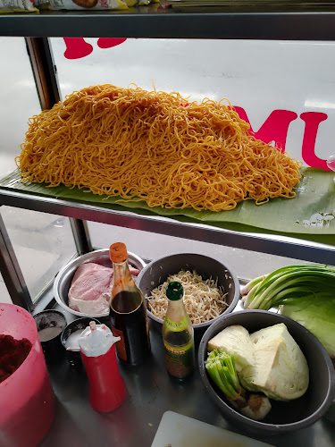 Opinii despre Mie Aceh Waroeng Kuta Radja în Shah Alam - Gastronomi dan perhotelan