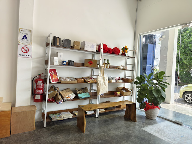 8, Lorong 1, Jalan Ismail, Kampung Pegawai, 83000 Batu Pahat, Johor Darul Ta'zim