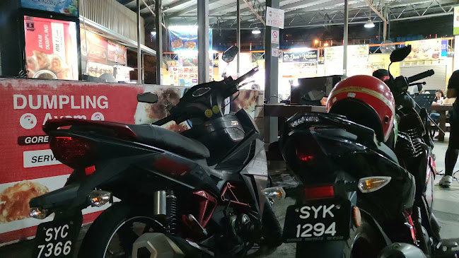 D'Riverside foodcourt, Dam's Kitchen D'RIVERSIDE FOODCOUR jalan ikan juara 1, karamunsing, Sadong Jaya, 88100 Kota Kinabalu, Sabah