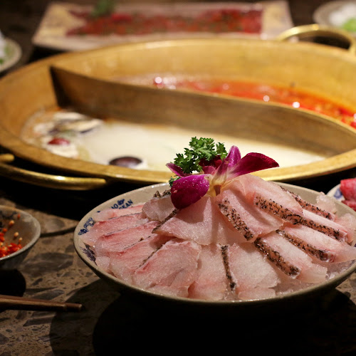 Comentarii opinii despre Xiao Long Kan Hotpot 小龙坎老火锅