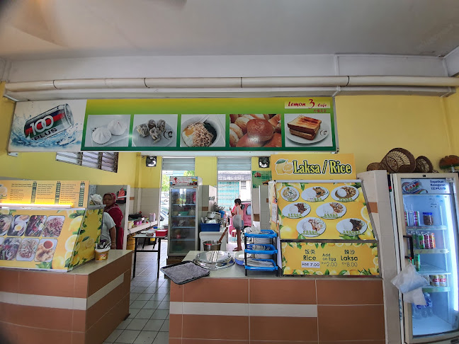 Opinii despre Lemon 3 Cafe în Kuching - Gastronomi dan perhotelan