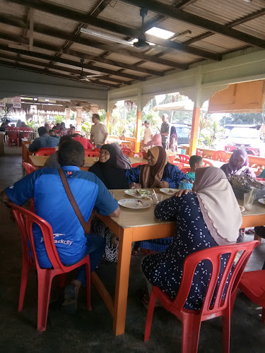 Opinii despre Kedai Makan Sri Pinang în Marang - Gastronomi dan perhotelan