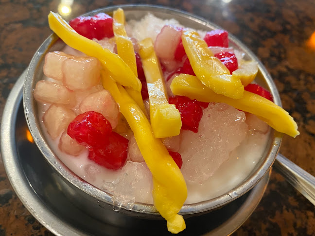 Phad Thai Restaurant - Gastronomi dan perhotelan