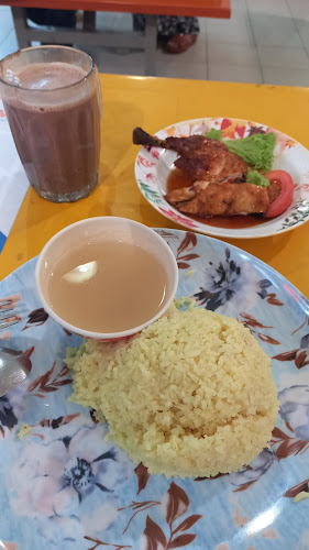 Opinii despre R & R arah utara alor gajah în Durian Tunggal - Gastronomi dan perhotelan