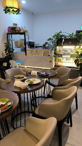 Parsley Miri - Gastronomi dan perhotelan