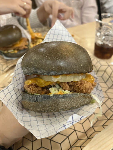 myBurgerLab - Gastronomi dan perhotelan