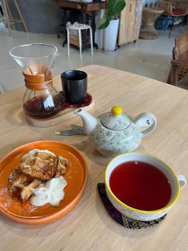 Comentarii opinii despre Taman Hati Studio & Cafe