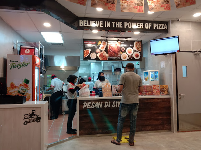 Pizza Hut Delivery Slim River - Gastronomi dan perhotelan