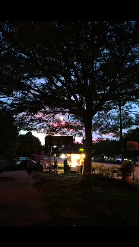 Opinii despre Kedai burger malaysia în Tapah - Gastronomi dan perhotelan