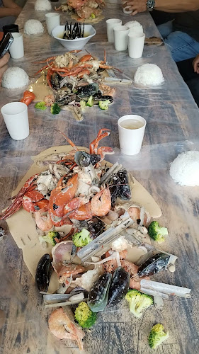 Kiosk 1,2,3 & 4,Tmn Awam Batu Buruk, 20400 Kuala Terengganu, Terengganu