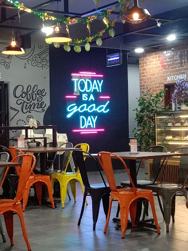 Big Tas' Tea - Gastronomi dan perhotelan