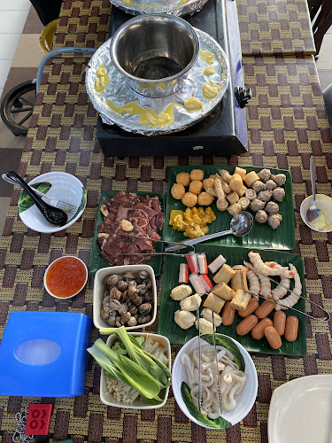 Ummi Steamboat & Grill - Gastronomi dan perhotelan