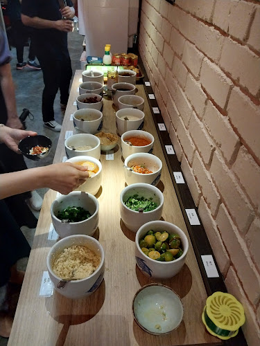 ErShiXiong Hotpot Restaurant 二师兄火锅客栈 - Gastronomi dan perhotelan