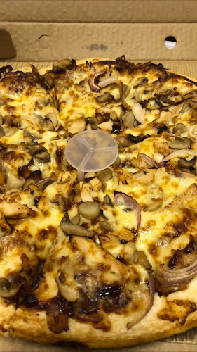 Opinii despre Pizza Hut Delivery Damansara Perdana în Petaling Jaya - Gastronomi dan perhotelan