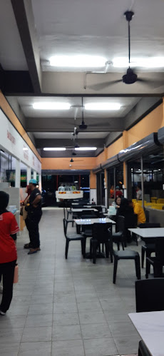 Opinii despre Romeo 1977 în Labuan - Gastronomi dan perhotelan