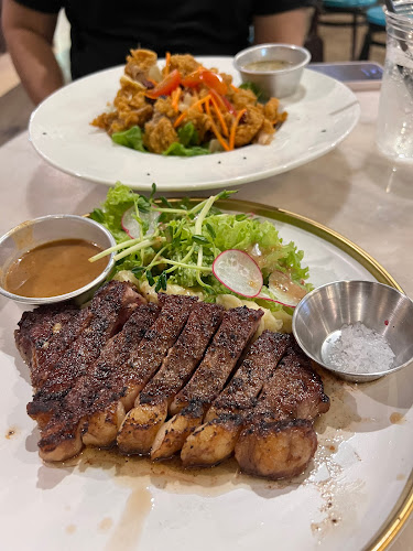 Opinii despre Flyover Burger & Steak Kemaman în Chukai - Gastronomi dan perhotelan