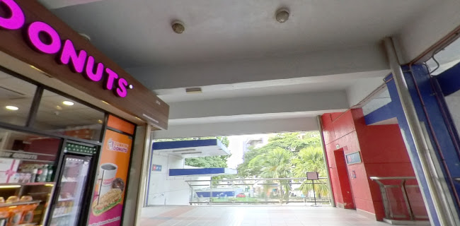 Dunkin' Donuts @ LRT Taman Jaya - Gastronomi dan perhotelan