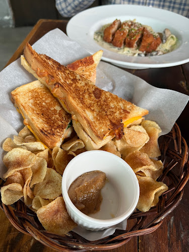 The Red Beanbag - Gastronomi dan perhotelan