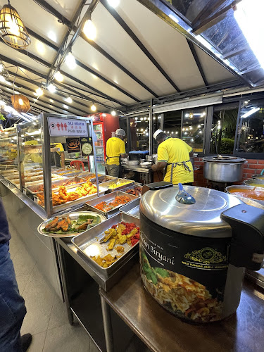 Comentarii opinii despre Sup Haji Abu & Nasi Kandar Jamal Mohamed (Bawah Pokok) (KLCC)