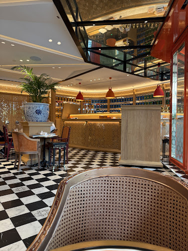 Suria Klcc, Menara Berkembar Petronas, Lot G47, Ground Floor, 47, Jln Ampang, Kuala Lumpur City Centre, 50450 Kuala Lumpur, Federal Territory of Kuala Lumpur