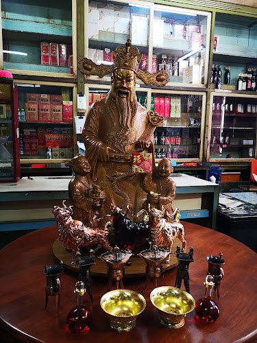 Opinii despre Lam Seng Kedai Arak în Kulim - Gastronomi dan perhotelan