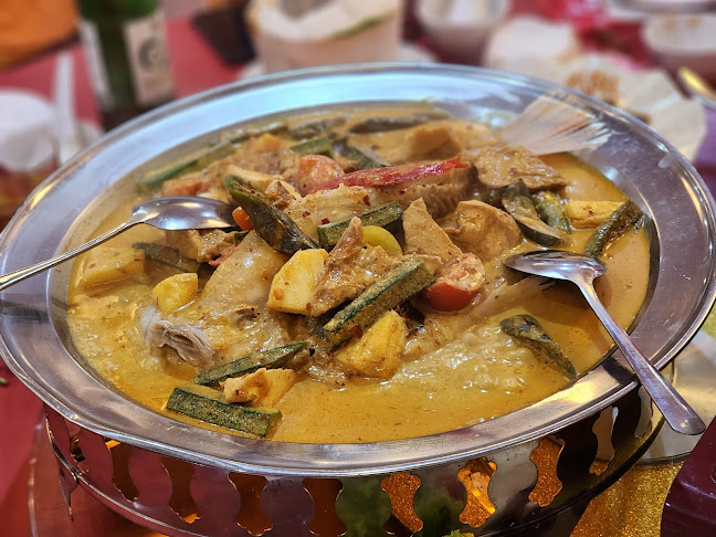 Restoran Golden Happiness - Gastronomi dan perhotelan