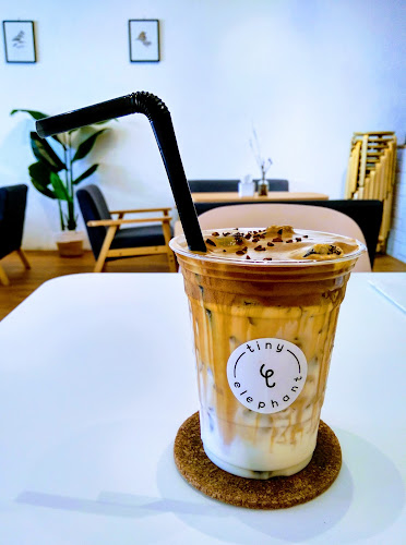 Tiny Elephant - Soft Serve & Coffee - Gastronomi dan perhotelan