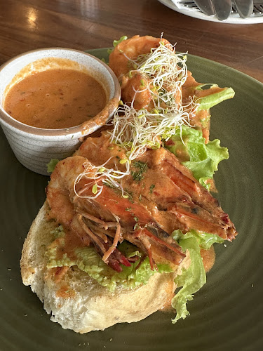 Opinii despre SWELL by Vamos în Johor Bahru - Gastronomi dan perhotelan