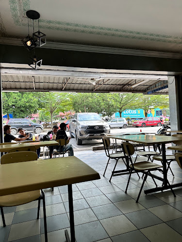 Persiaran Seri Kelana 1, 35000 Tapah, Perak