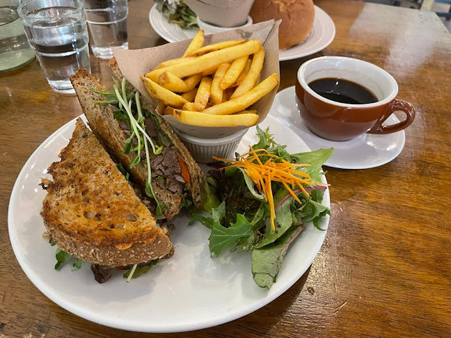 Let's Meat | American Restaurant | American Food | American Breakfast - Gastronomi dan perhotelan