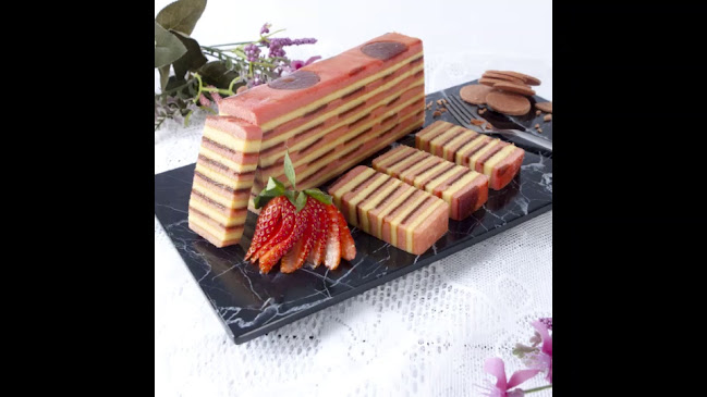 Khadijah - kek lapis sarawak premium - Gastronomi dan perhotelan