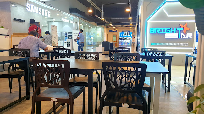 Abang Adik Kopitiam - Gastronomi dan perhotelan