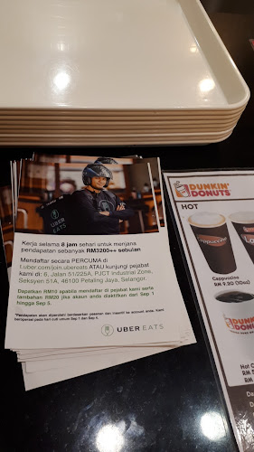 Dunkin' Donuts Petronas Shah Alam - Gastronomi dan perhotelan