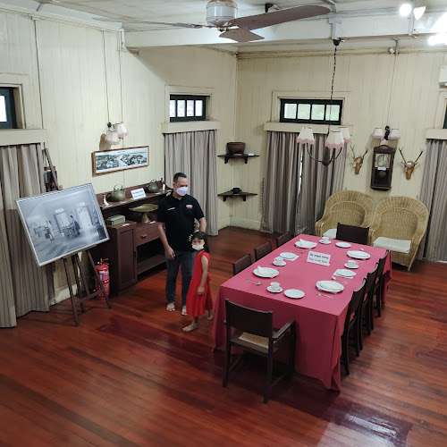 Comentarii opinii despre English Tea House & Restaurant