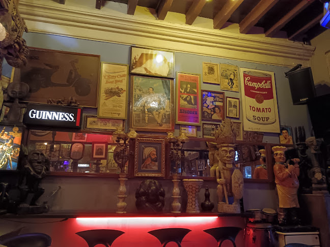 Comentarii opinii despre Junk Cafe