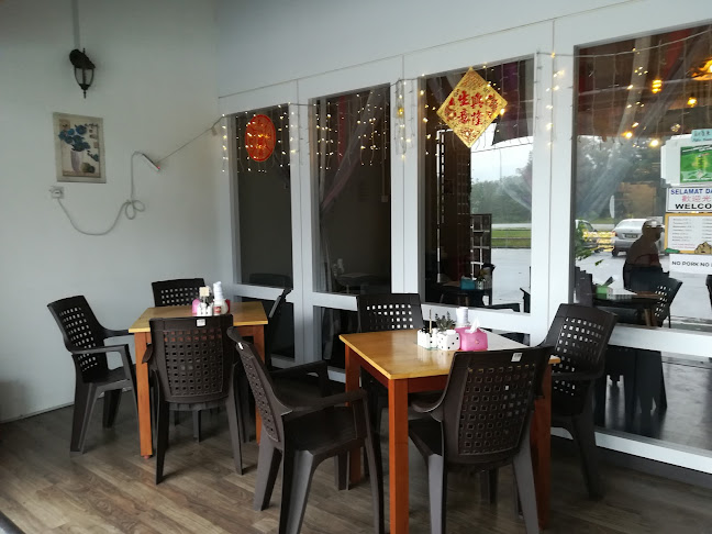 Ice Cream Cafe House - Pusing