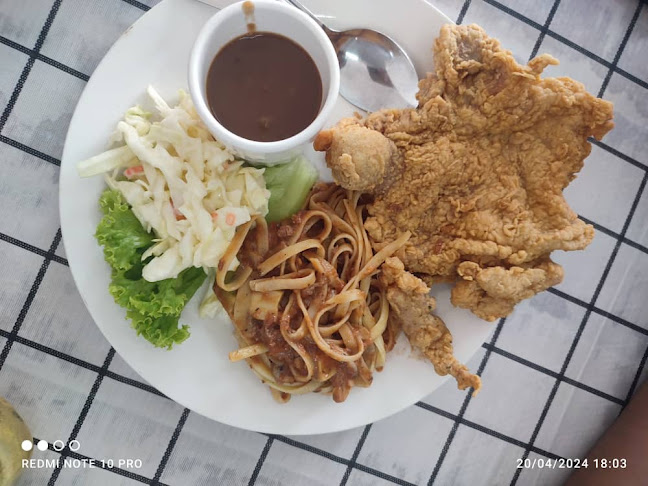 Opinii despre Cafe Awesome of Arts în Kampar - Gastronomi dan perhotelan