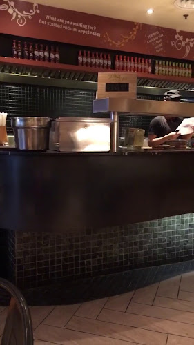 Nando's di Plaza Pelangi - Gastronomi dan perhotelan