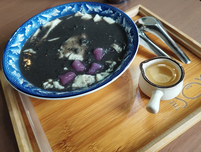 Comentarii opinii despre The Maneh