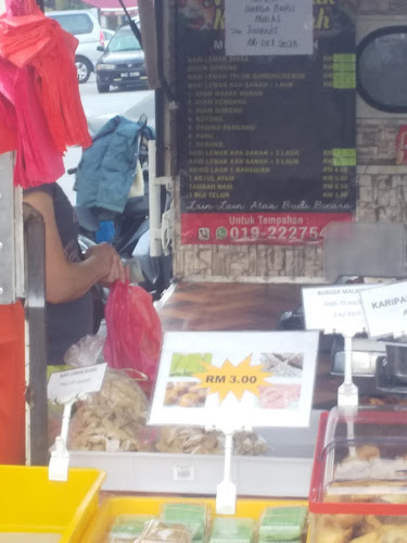 Nasi Lemak Kak Sanah - Petaling Jaya
