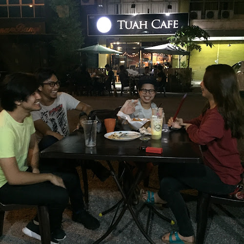 Tuah Cafe Bangi - Gastronomi dan perhotelan