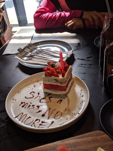 Comentarii opinii despre Naj & Belle Cafe Bangsar