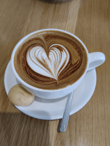 Lot B3#01-03A No.7 Molek Pine 3 Apartment, Jalan Molek 1/27, Taman Molek, 81100 Johor Bahru, Johor Darul Ta'zim