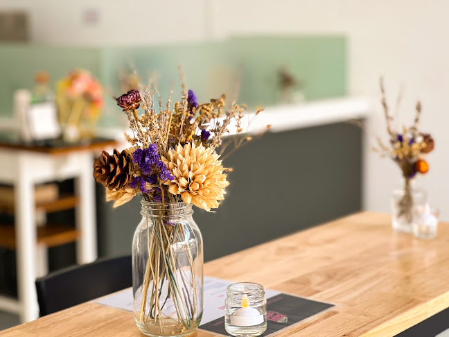 Comentarii opinii despre Happy Endings Desserts