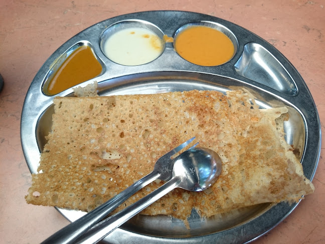 Comentarii opinii despre Medan Selera Jalan Raja Muda Abdul Aziz