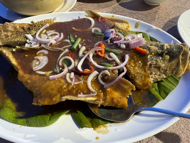 Opinii despre Sri Pantai Ria Seafood Restaurant în Port Dickson - Gastronomi dan perhotelan