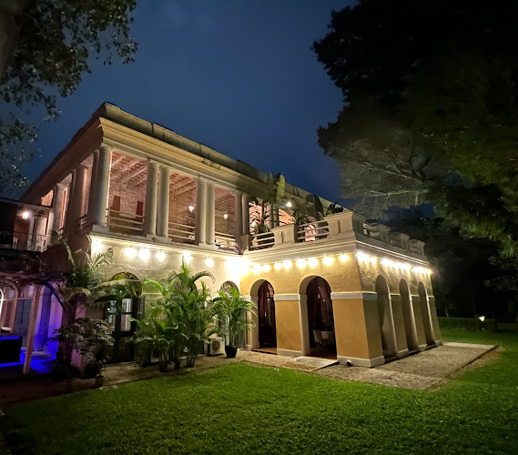 Comentarii opinii despre Suffolk House Restaurant