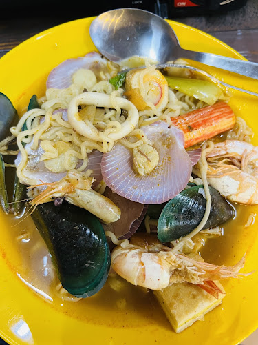 Comentarii opinii despre Dapoq Cikgu Steamboat and Grill Buffet