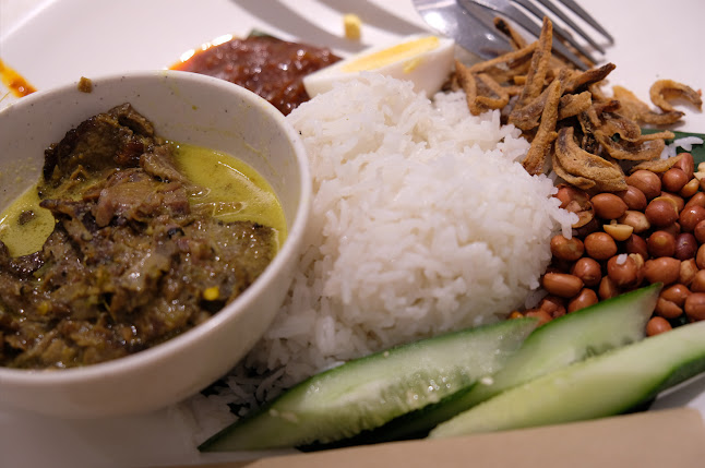 Lot F223, Level 2, Suria KLCC, City Centre, 50088 Kuala Lumpur